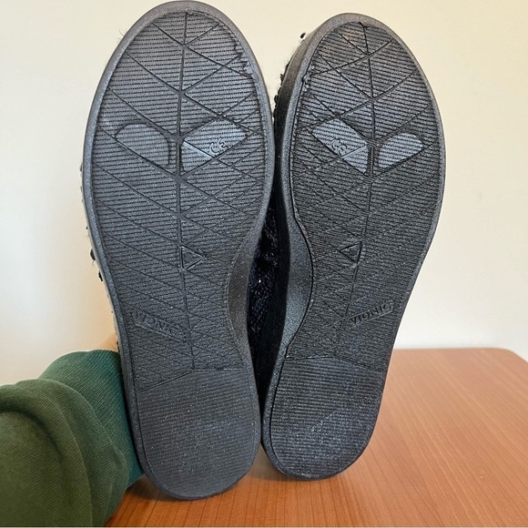 Vionic Malibu Slip On Supportive Sneaker in Black Boucle - size 7 - Picture 6 of 8